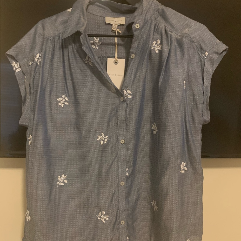 Lucky Brand denim top, new with tags